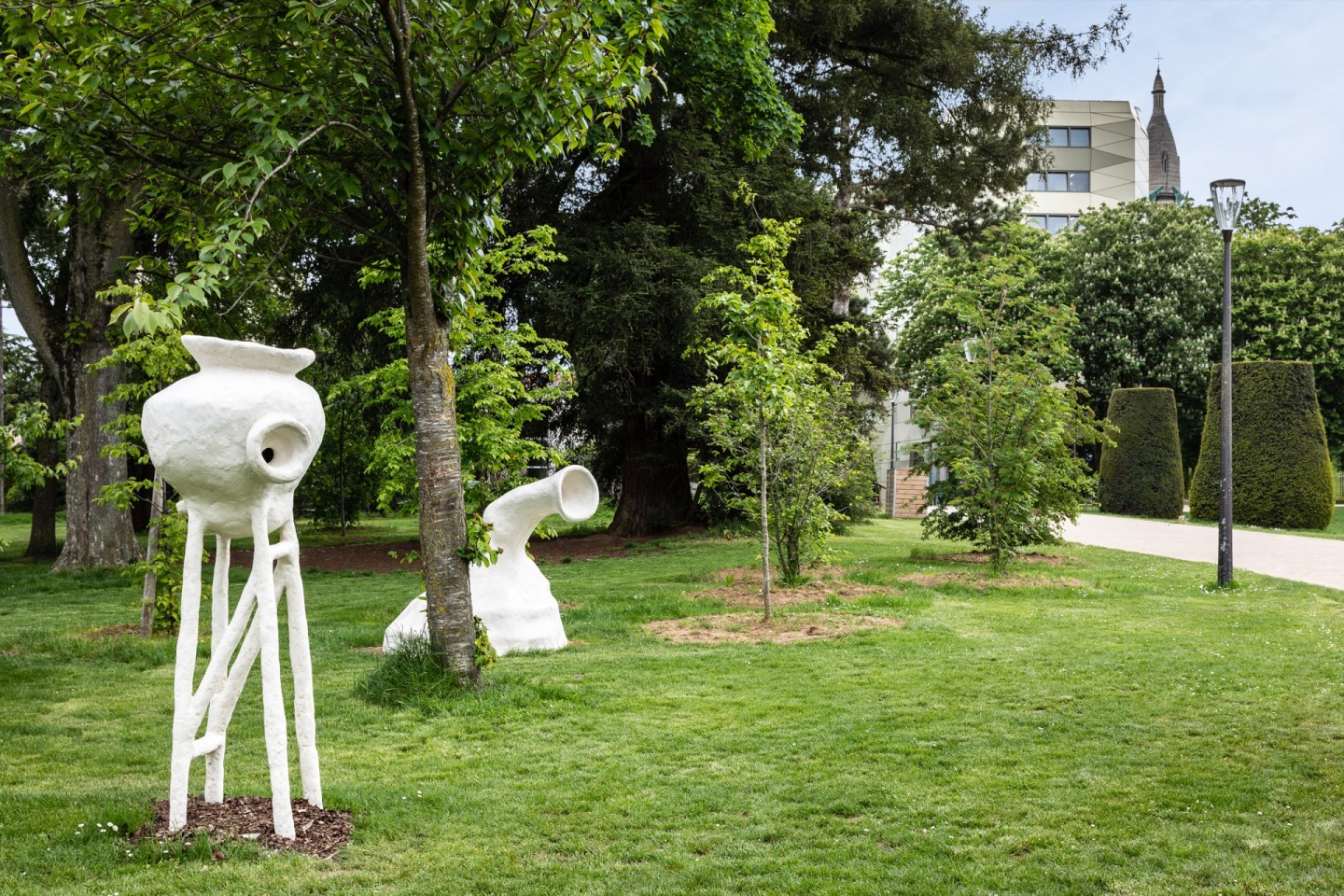 Jean-Alfredo.com - La voix des plantes et des pierres - Lauréat du concours Jardin du monde en Mouvement, Réalisation et installation de sculptures dans le parc de la cité internationale de Paris