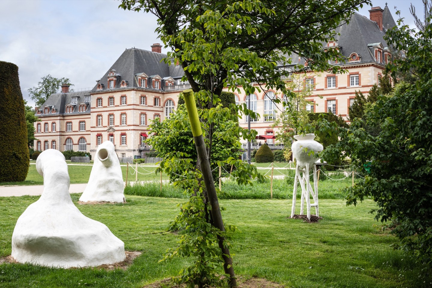 Jean-Alfredo.com - La voix des plantes et des pierres - Lauréat du concours Jardin du monde en Mouvement, Réalisation et installation de sculptures dans le parc de la cité internationale de Paris